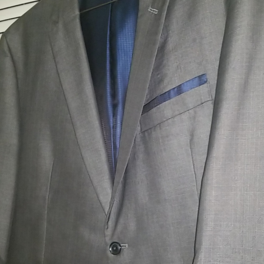44R Silver/Gray Billy London Suit w/ Slacks